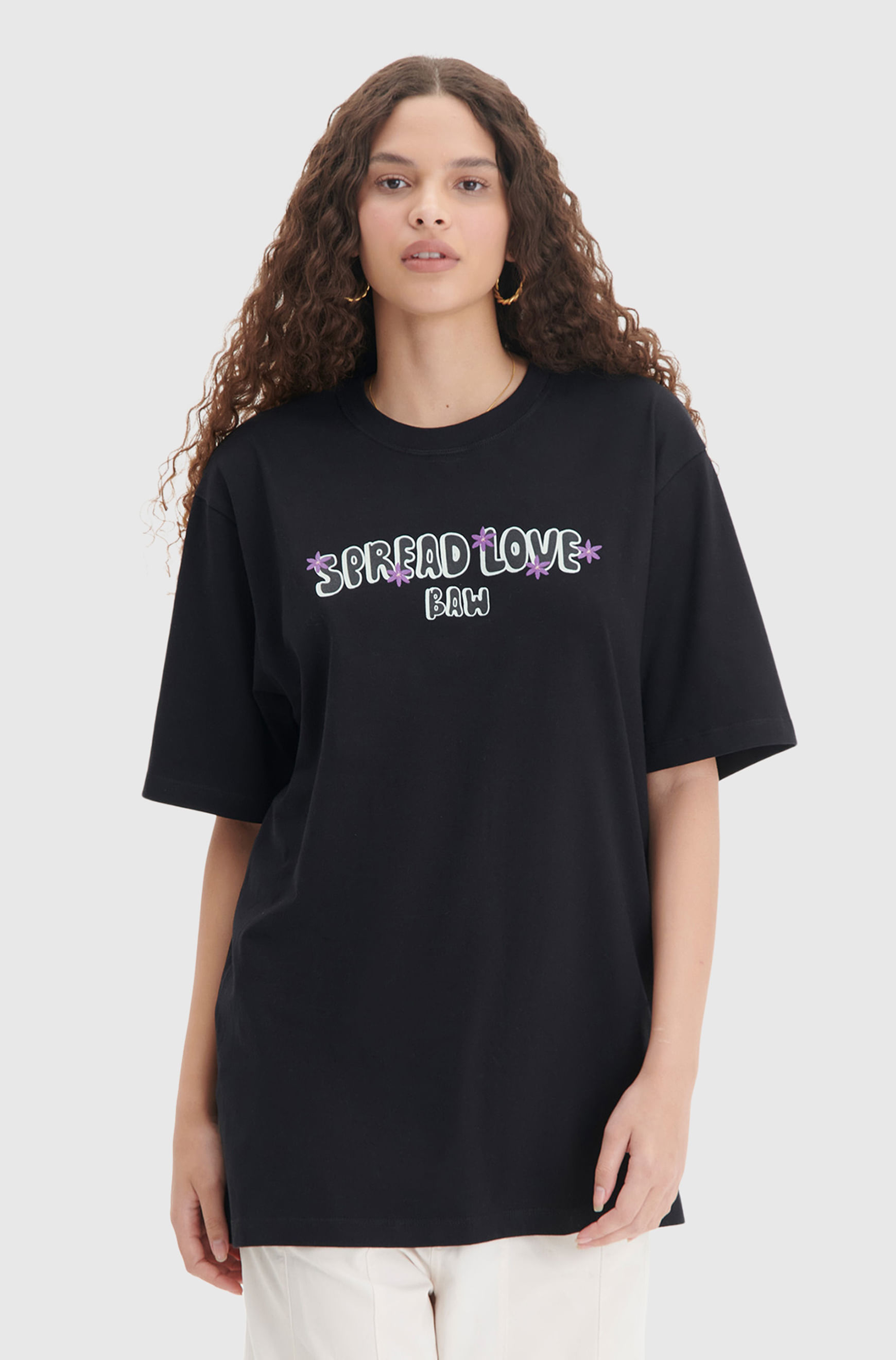 Camiseta Regular Baw Spread Love