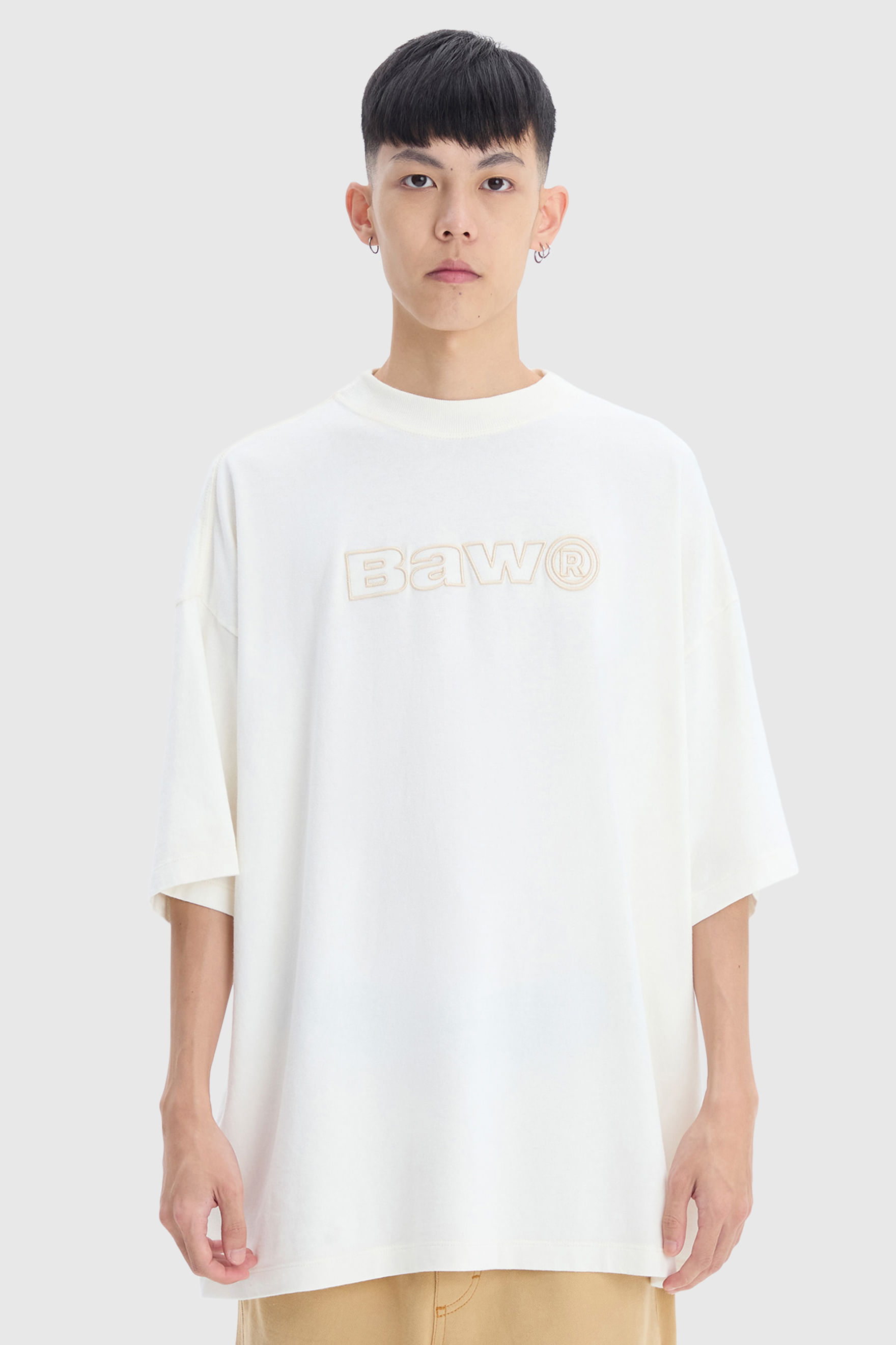 CAMISETA OVERSIZED OUTLINE