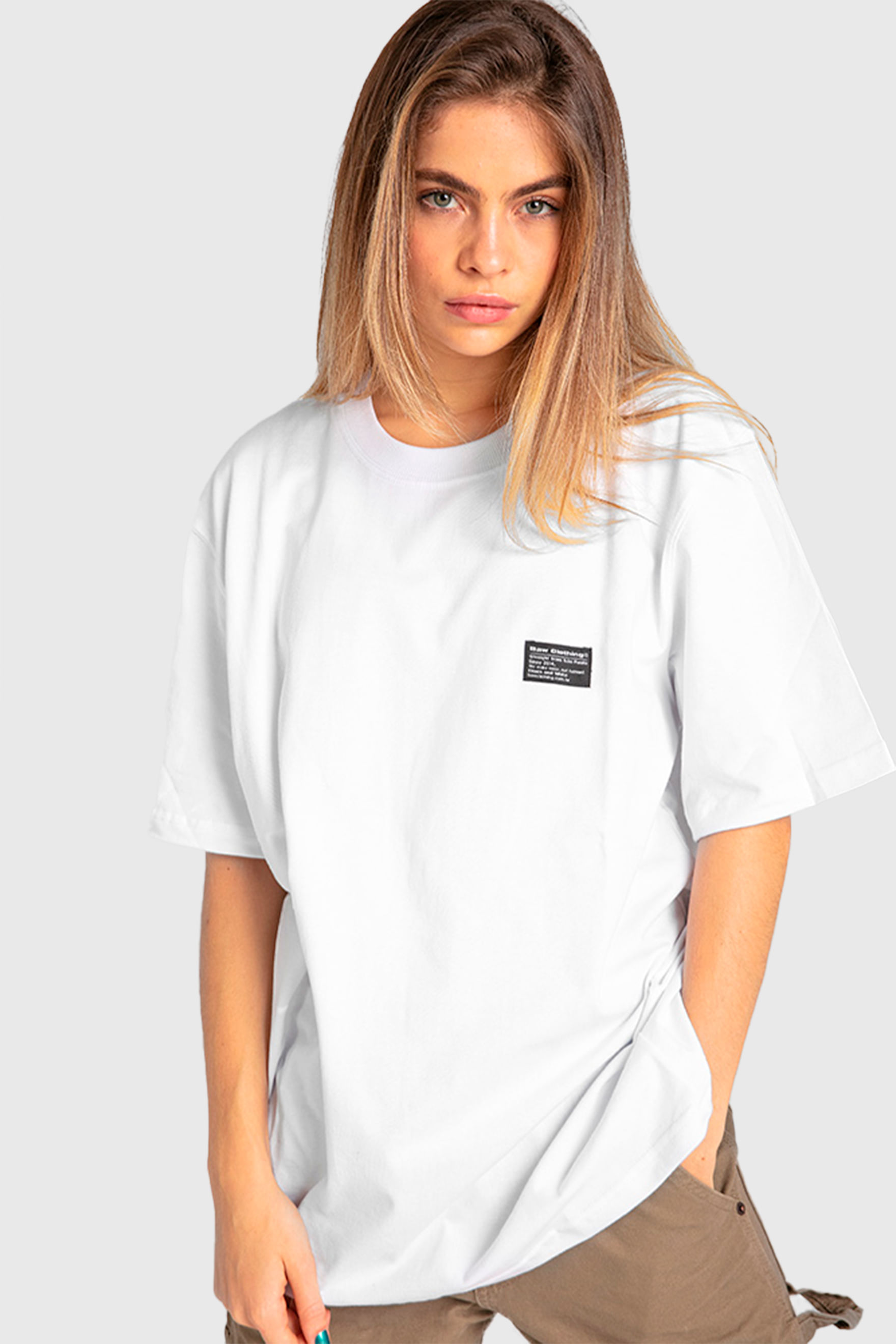 CAMISETA BASIC SUPER OVERSIZED