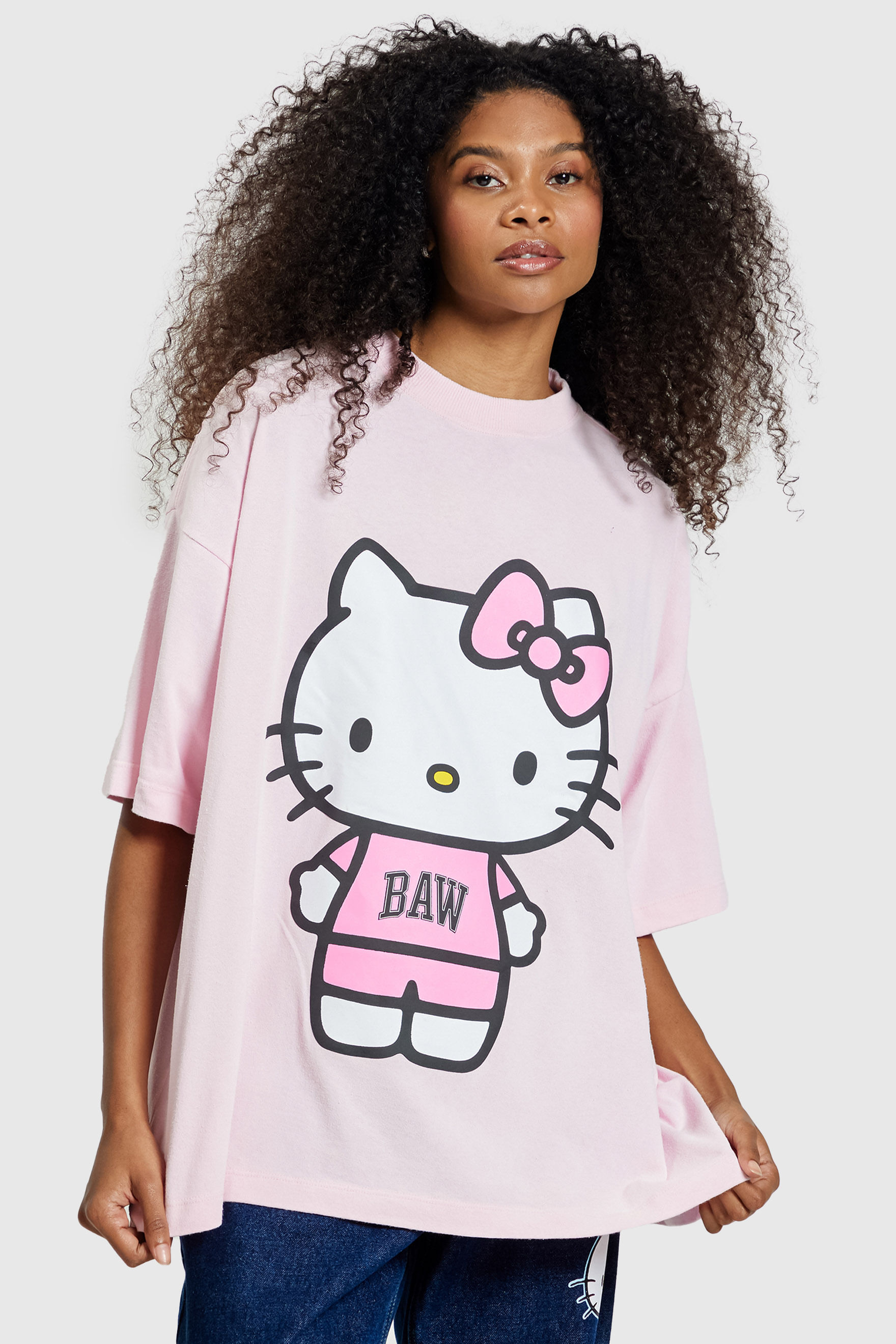 Camiseta Oversized Behind Baw X H. Kitty